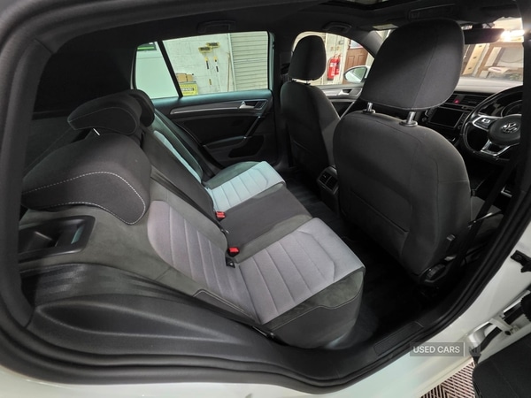 Used Volkswagen Golf 2017 for sale - 76308410: Photo 11