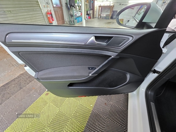 Used Volkswagen Golf 2017 for sale - 76308410: Photo 23
