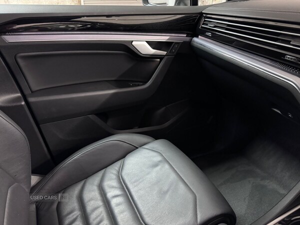 Used Volkswagen Touareg 2018 for sale - 77697039: Photo 24