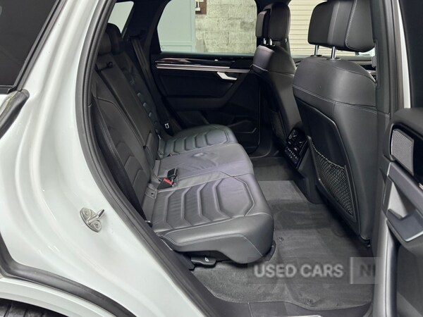 Used Volkswagen Touareg 2018 for sale - 77697039: Photo 32