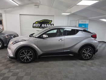 Used Toyota C-HR 2017 for sale - 79688809: Photo