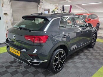 Used Volkswagen T-Roc 2020 for sale - 76167905: Photo