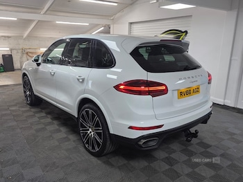 Used Porsche Cayenne 2016 for sale - 78947831: Photo