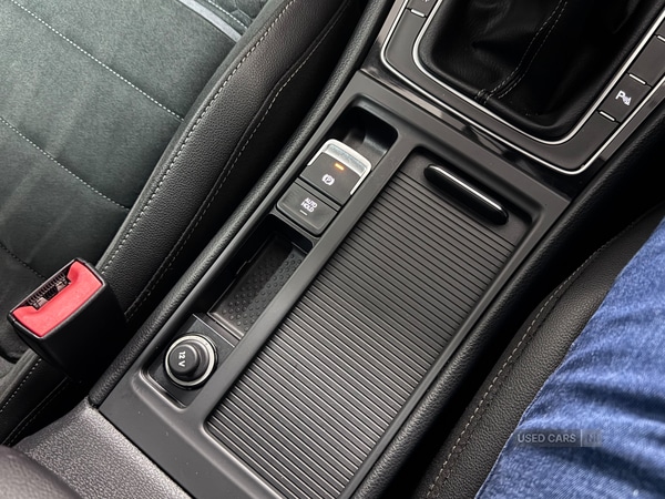 Used Volkswagen Golf 2017 for sale - 76586130: Photo 24