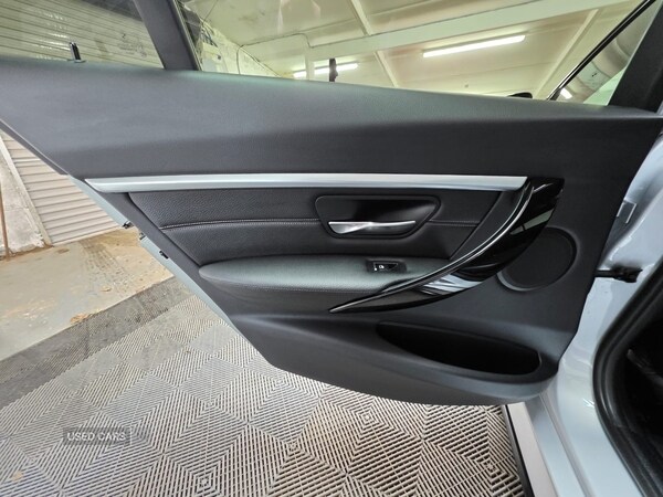 Used BMW 3 Series 2018 for sale - 76936960: Photo 14