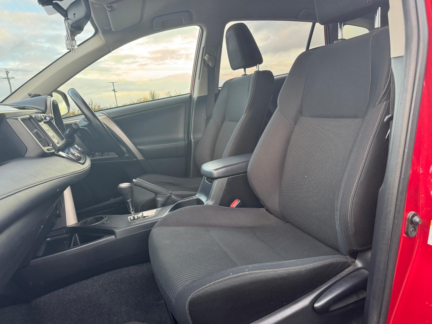 Used Toyota RAV4 2013 for sale - 76518543: Photo 28