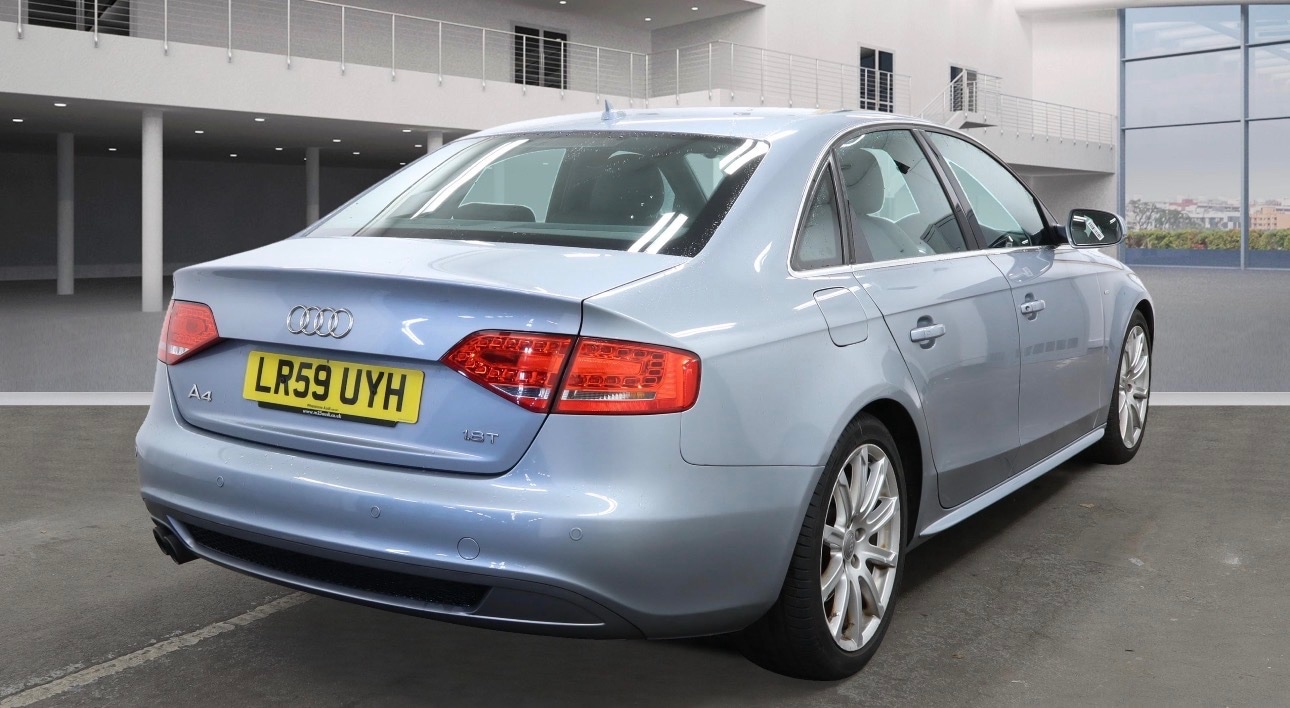 Used Audi A4 2009 for sale - 77019099: Photo 4