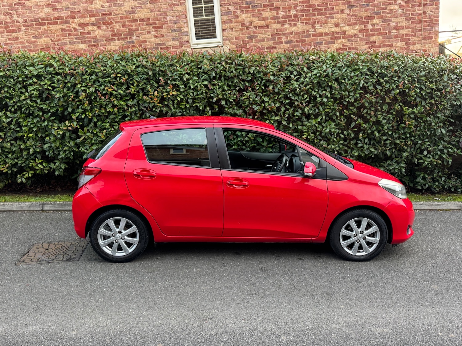 Used Toyota Yaris 2013 for sale - 76974813: Photo 9