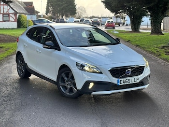 Used Volvo V40 2015 for sale - 77395431: Photo