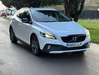 Used Volvo V40 2015 for sale - 77395431: Photo