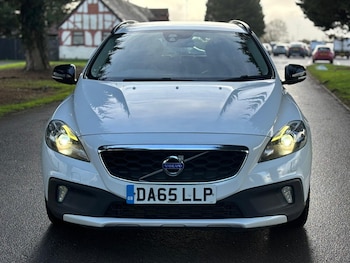 Used Volvo V40 2015 for sale - 77395431: Photo