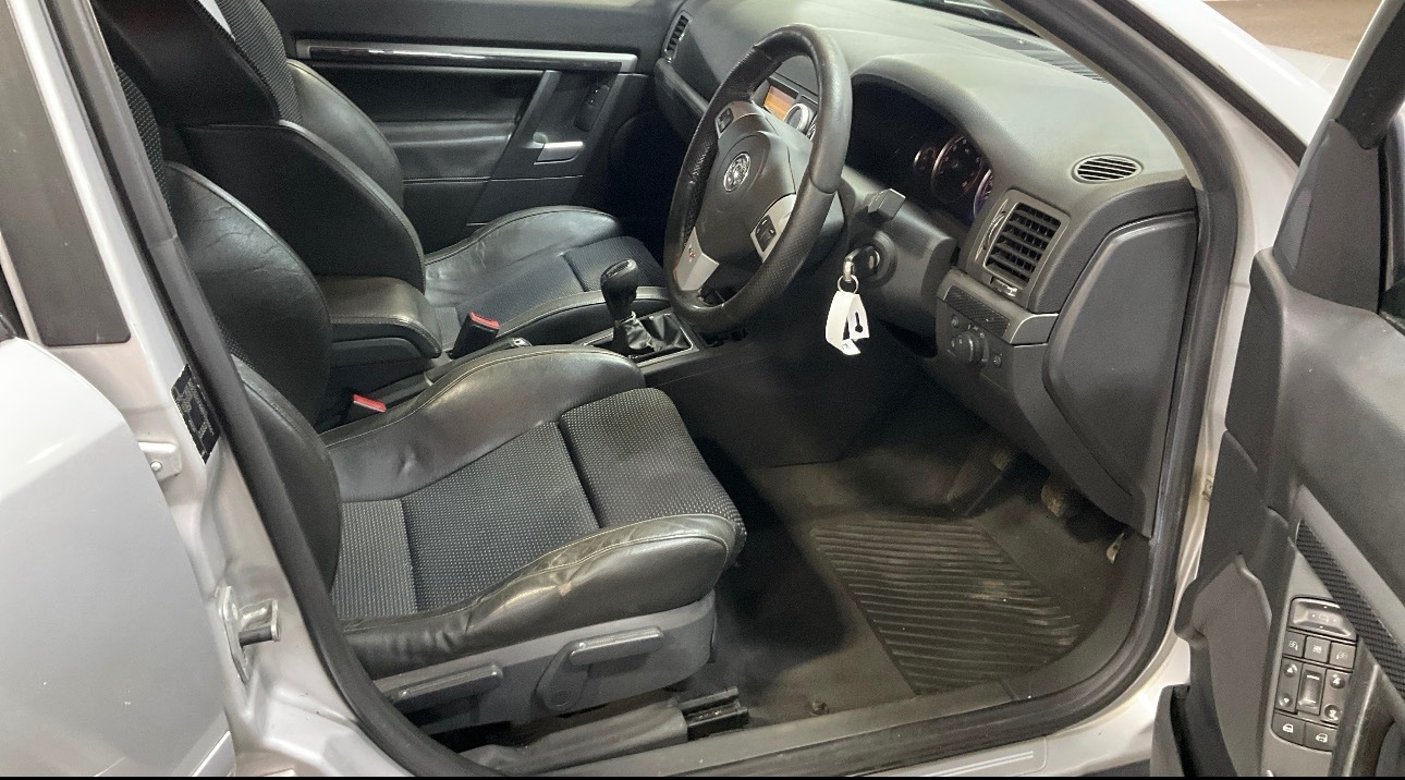 Used Vauxhall Vectra 2006 for sale - 76987077: Photo 10