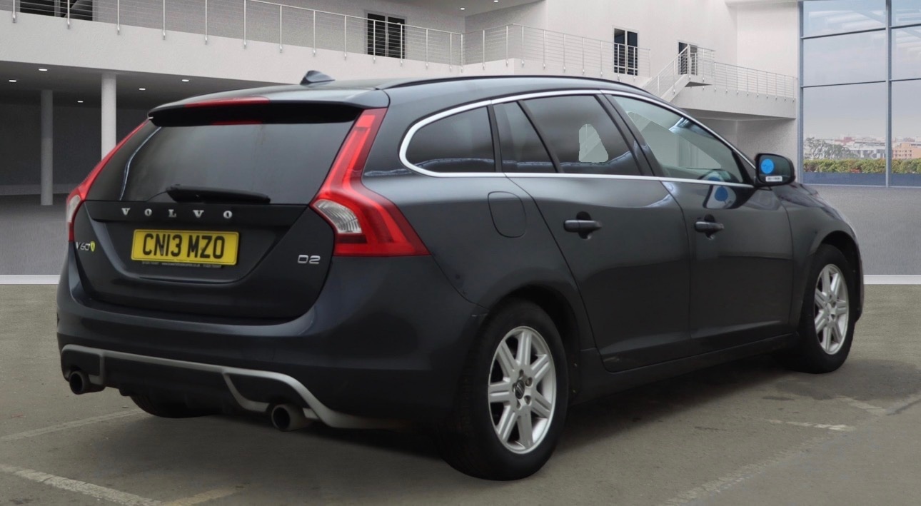 Used Volvo V60 2013 for sale - 77409878: Photo 4