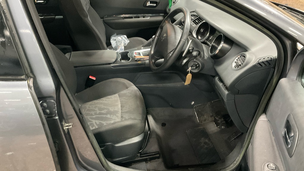 Used Peugeot 3008 2011 for sale - 77154537: Photo 9