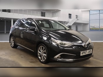 Used Toyota Auris 2017 for sale - 77020698: Photo