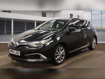Used Toyota Auris 2017 for sale - 77020698: Photo