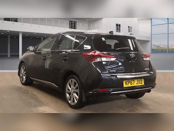 Used Toyota Auris 2017 for sale - 77020698: Photo