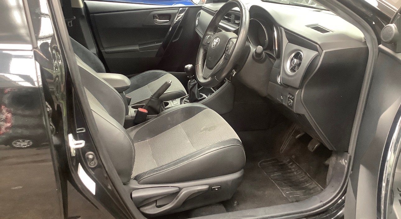 Used Toyota Auris 2017 for sale - 77020698: Photo 9