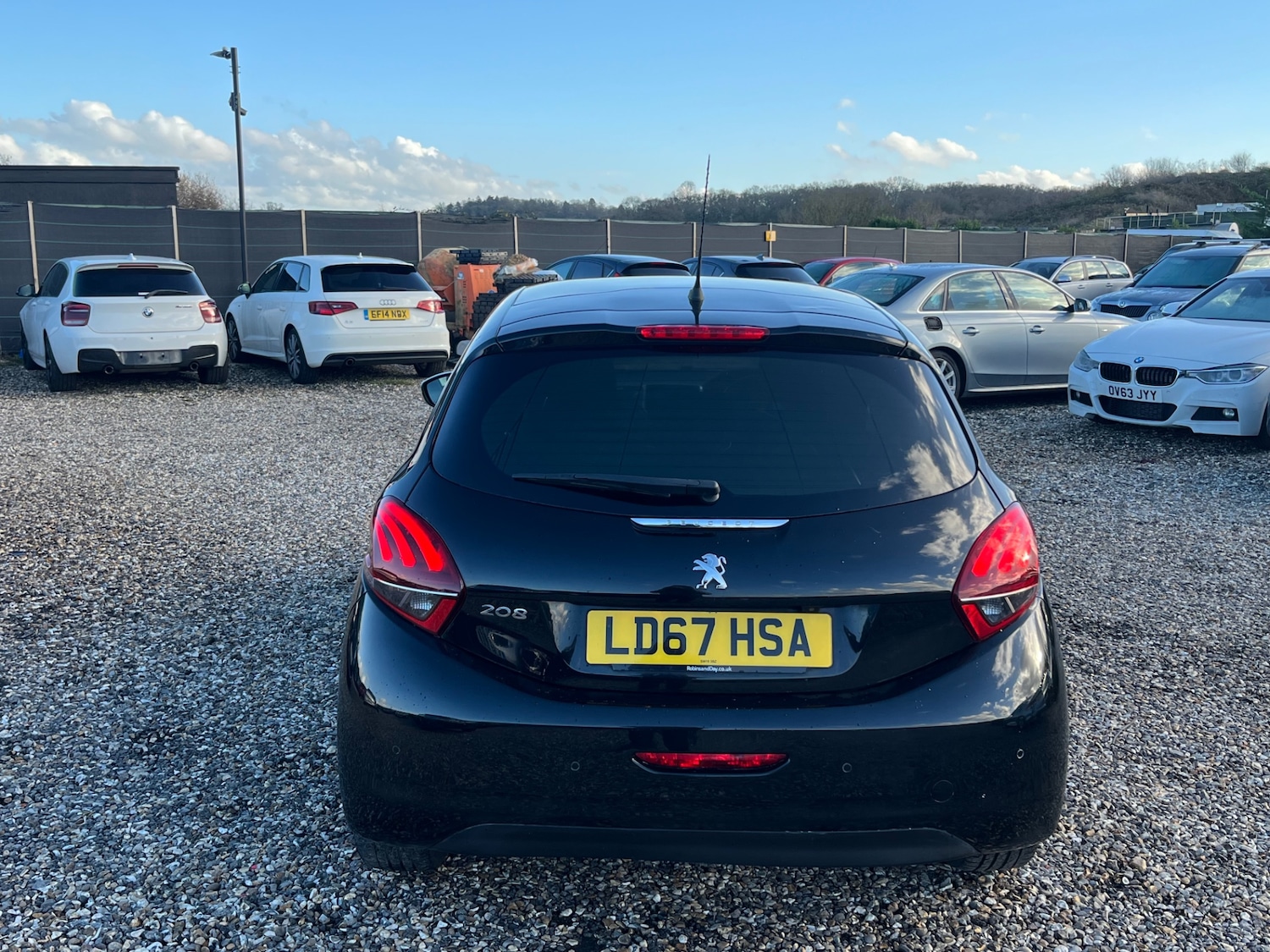 Used Peugeot 208 2018 for sale - 77019008: Photo 10