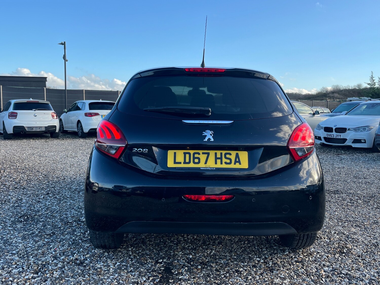 Used Peugeot 208 2018 for sale - 77019008: Photo 11