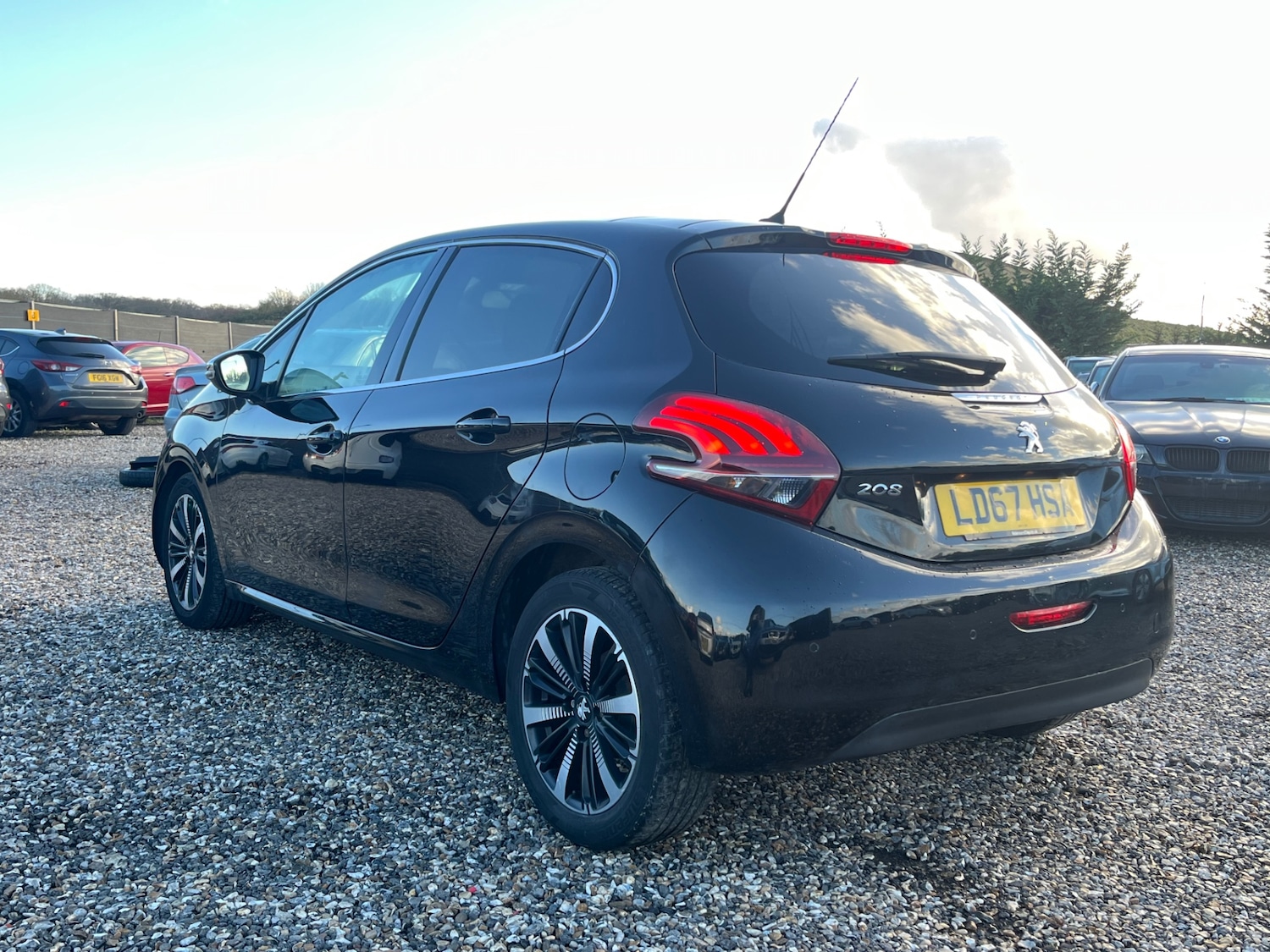 Used Peugeot 208 2018 for sale - 77019008: Photo 9