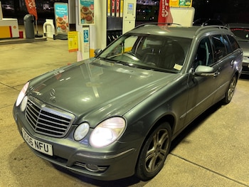 Used Mercedes-Benz E Class 2006 for sale - 77329487: Photo