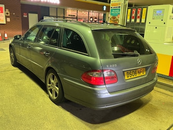 Used Mercedes-Benz E Class 2006 for sale - 77329487: Photo