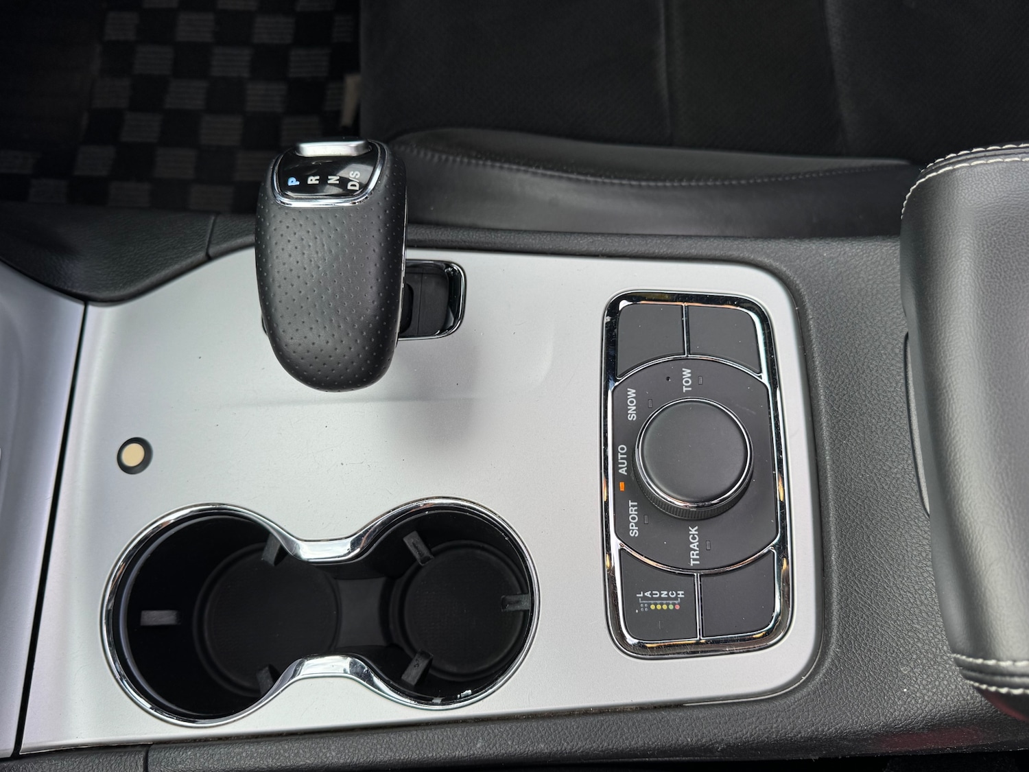 Used Jeep Grand Cherokee 2015 for sale - 76560123: Photo 24