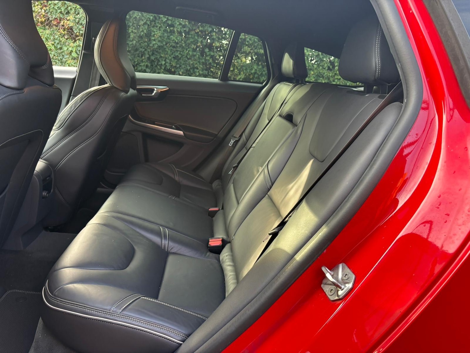 Used Volvo V60 2014 for sale - 76566384: Photo 16