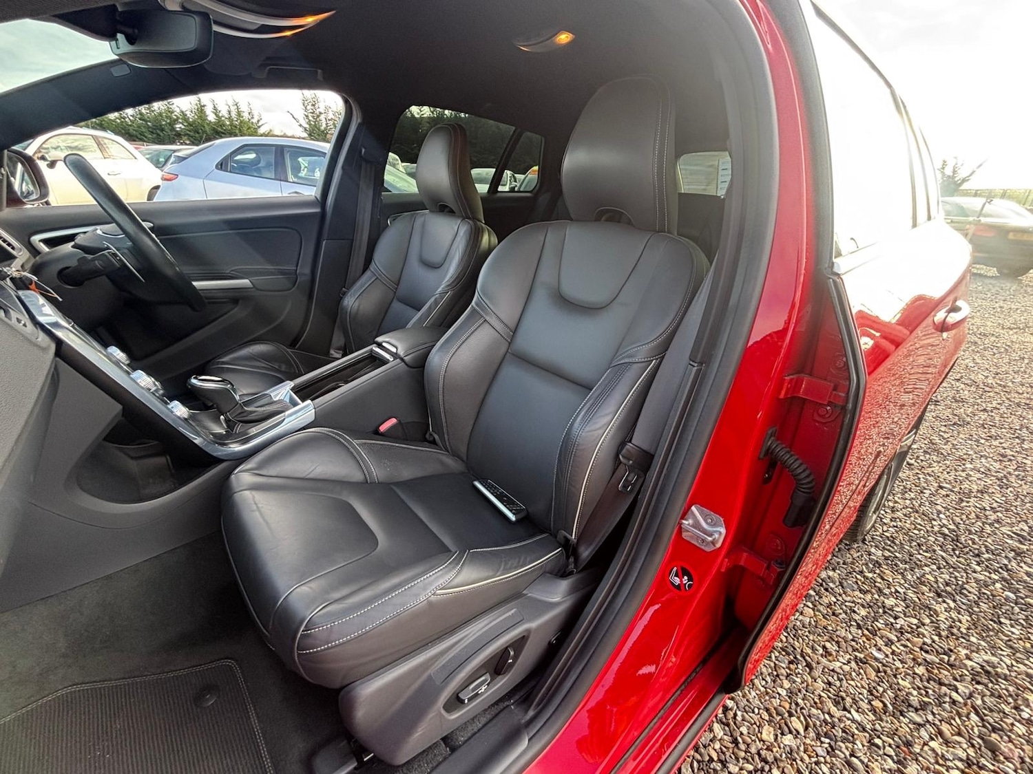 Used Volvo V60 2014 for sale - 76566384: Photo 19