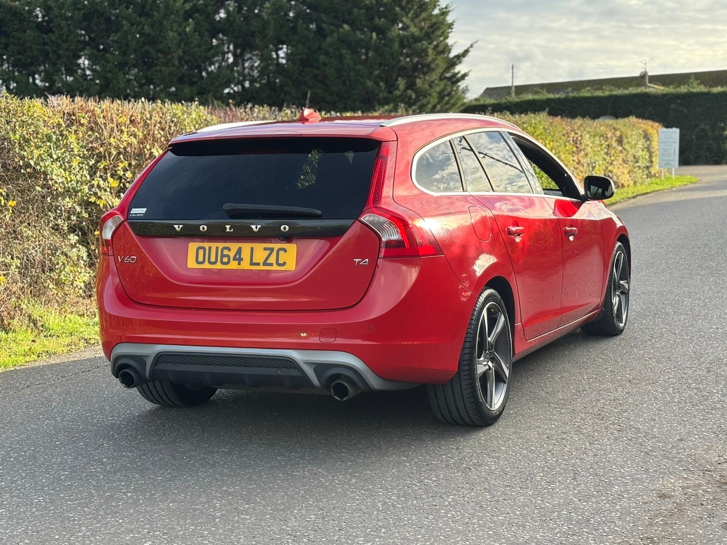 Used Volvo V60 2014 for sale - 76566384: Photo 9