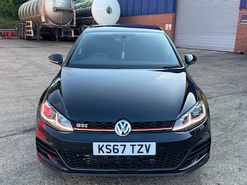 Used Volkswagen Golf 2017 for sale - 75382630: Photo