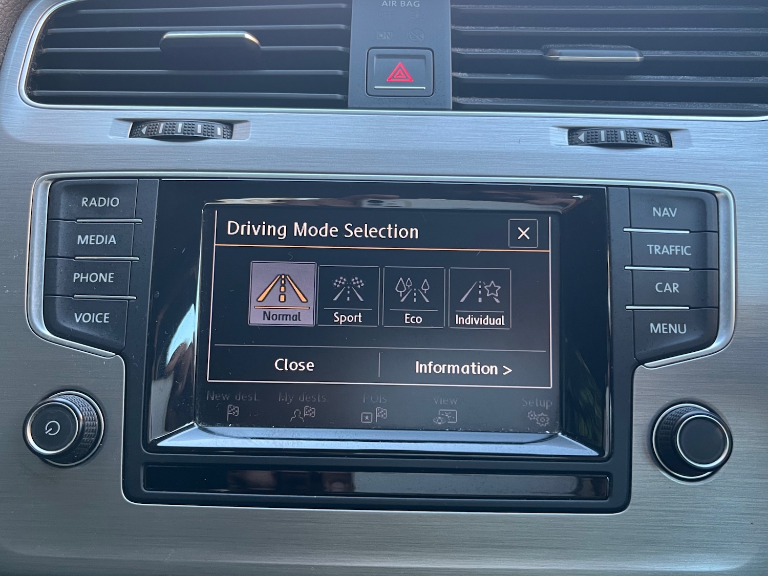 Used Volkswagen Golf 2015 for sale - 76897199: Photo 16