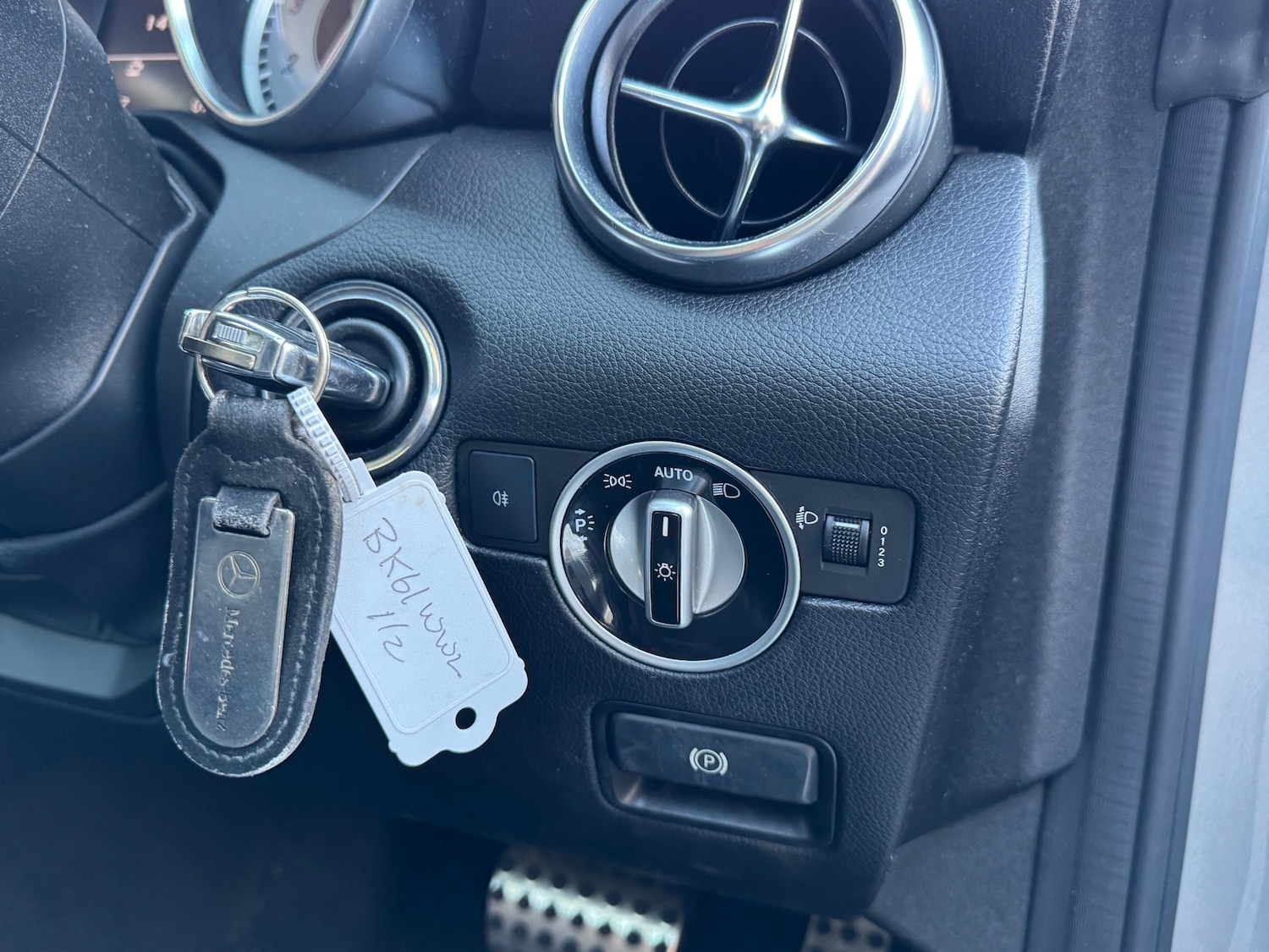 Used Mercedes-Benz SLK 2011 for sale - 76699042: Photo 19