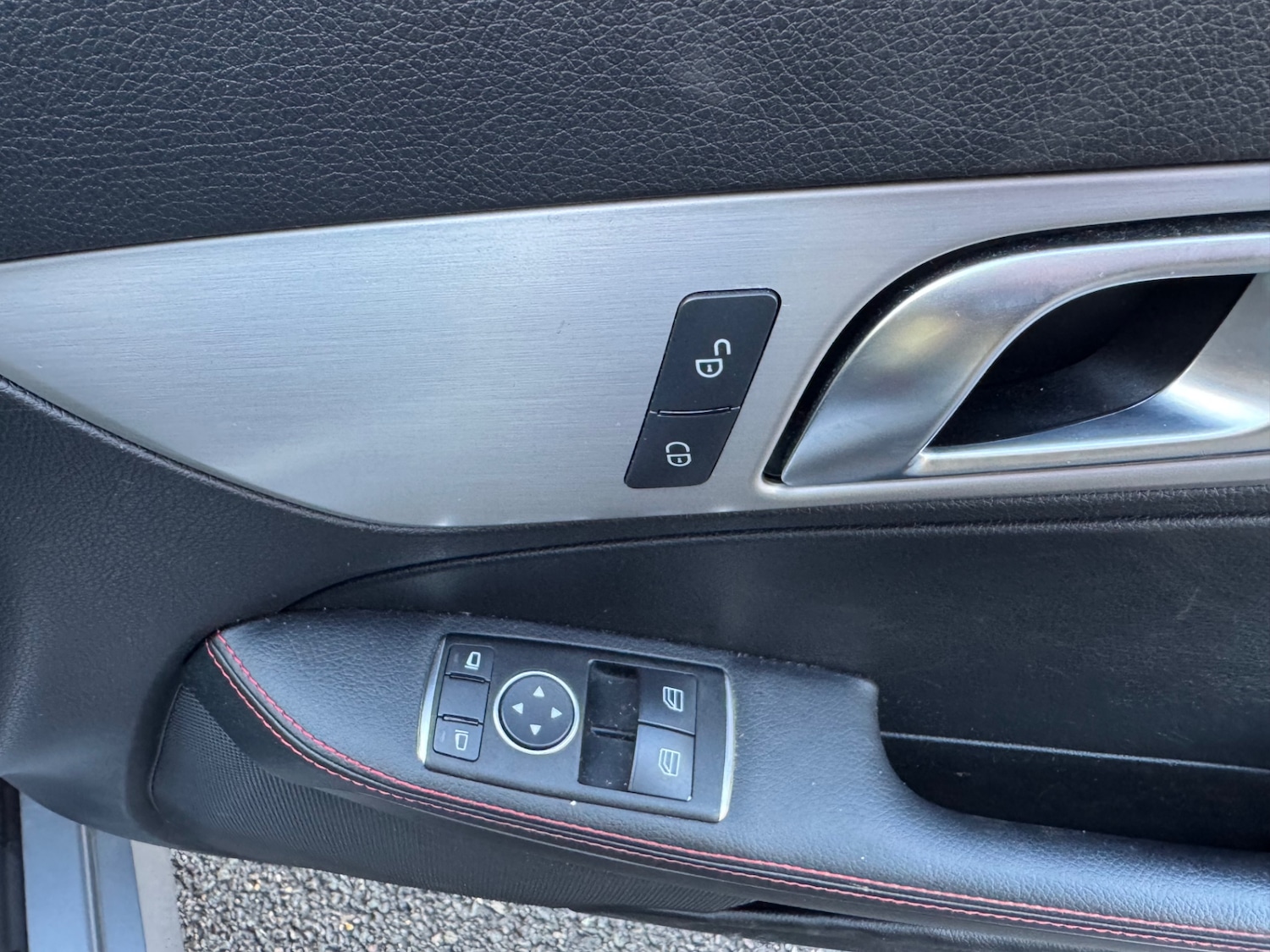 Used Mercedes-Benz SLK 2011 for sale - 76699042: Photo 20