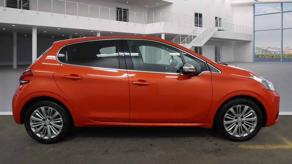 Used Peugeot 208 2016 for sale - 77154531: Photo 5