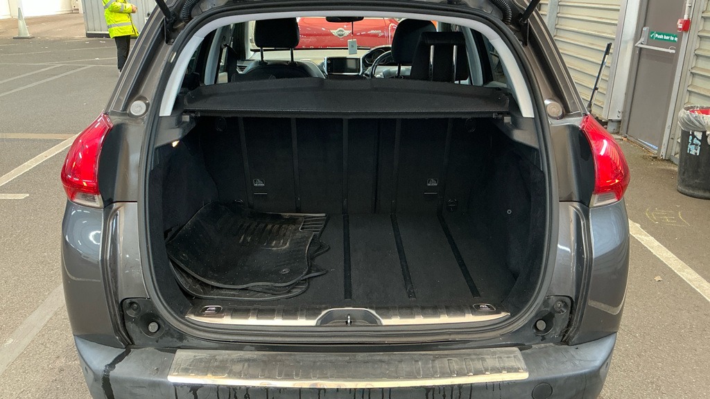 Used Peugeot 2008 2015 for sale - 77154549: Photo 7