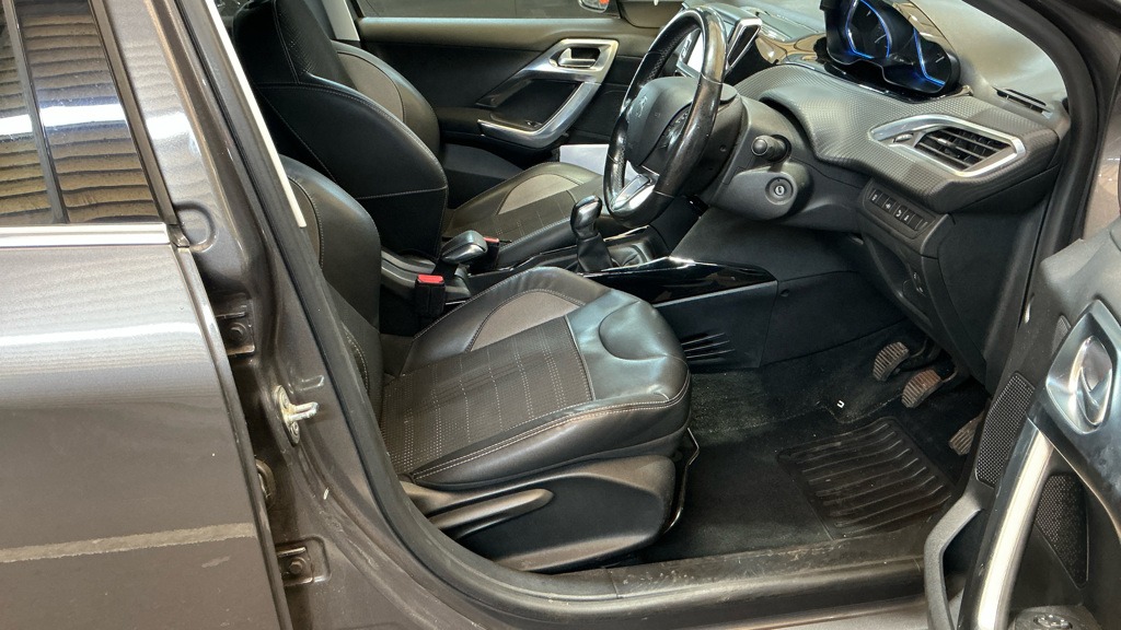 Used Peugeot 2008 2015 for sale - 77154549: Photo 9