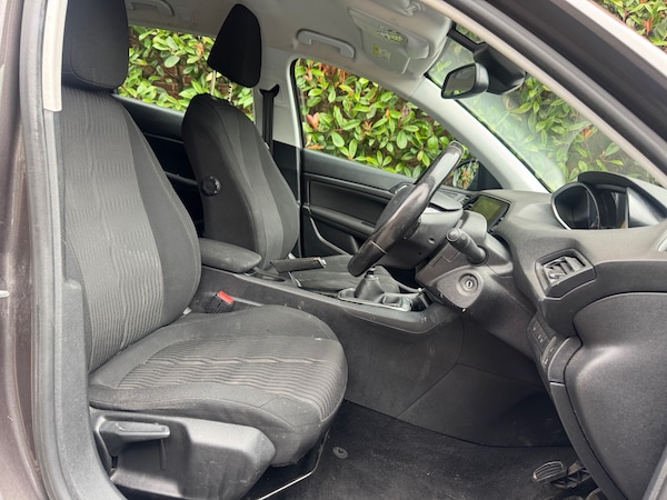 Used Peugeot 308 2016 for sale - 76282552: Photo 11