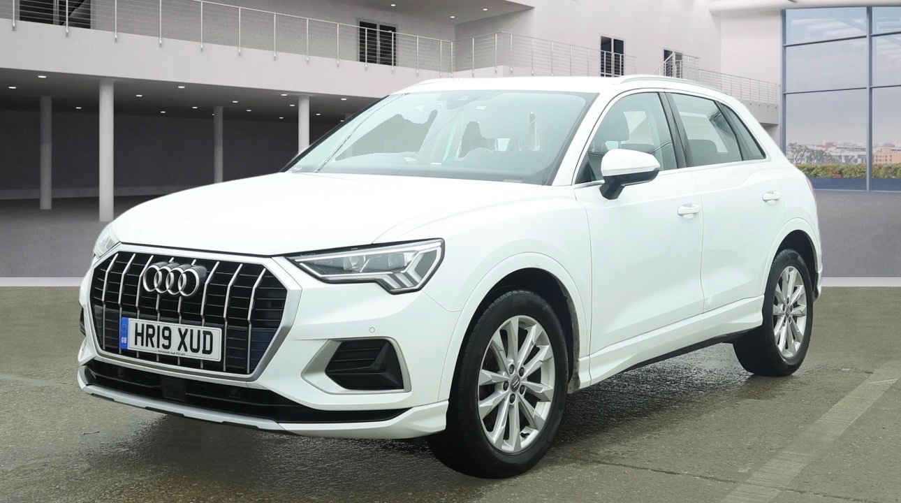 Used Audi Q3 2019 for sale - 77938633: Photo 2