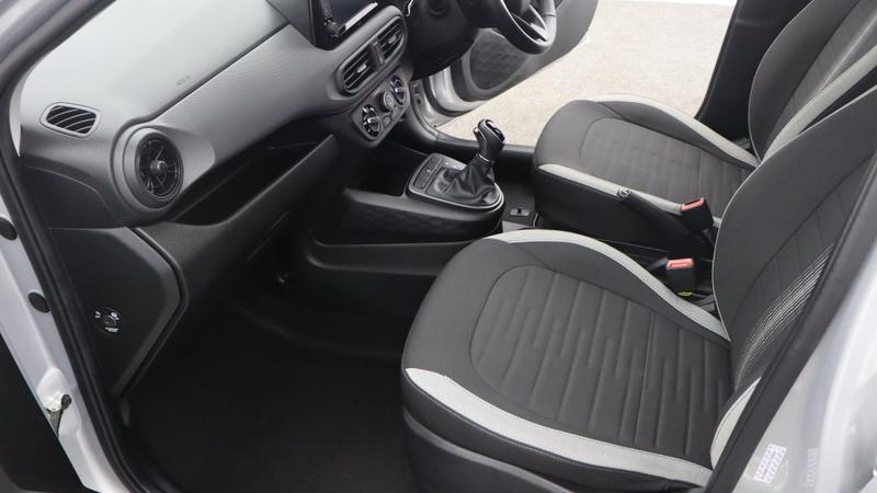 Used Hyundai i10 2022 for sale - 77529120: Photo 21