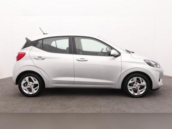 Used Hyundai i10 2021 for sale - 77301336: Photo