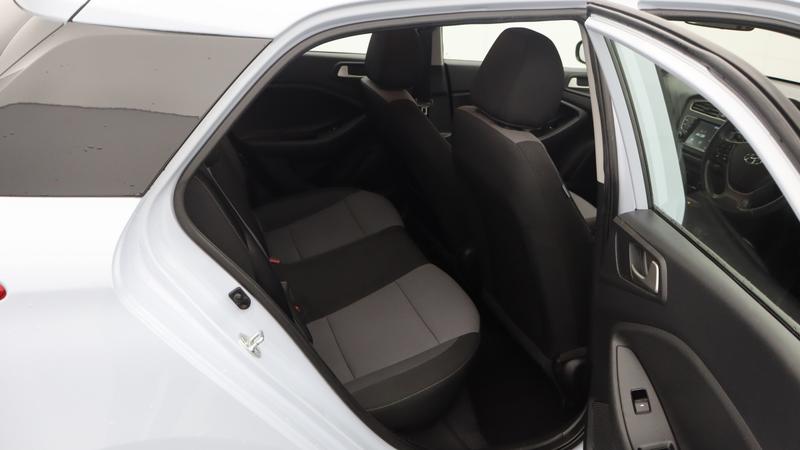 Used Hyundai i20 2020 for sale - 77138216: Photo 15