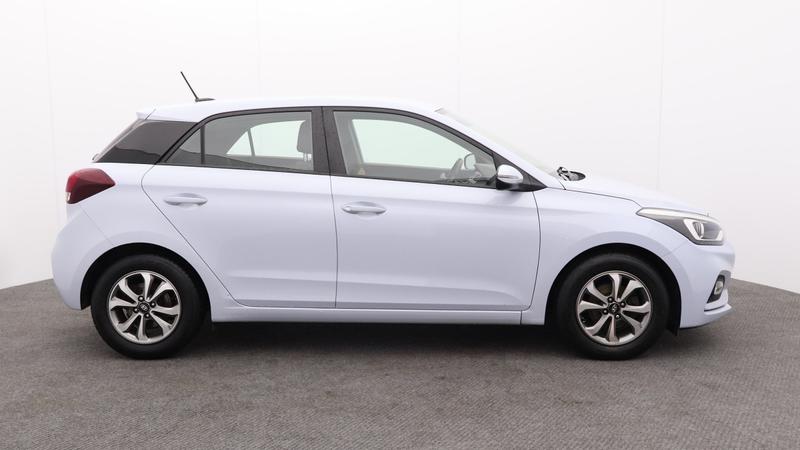 Used Hyundai i20 2020 for sale - 77138216: Photo 2