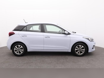 Used Hyundai i20 2020 for sale - 77138216: Photo