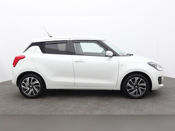 Used Suzuki Swift 2024 for sale - 77567435: Photo