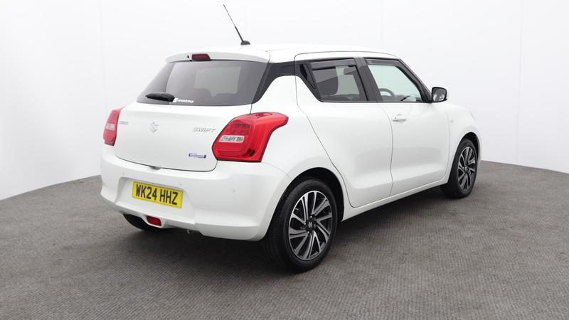 Used Suzuki Swift 2024 for sale - 77567435: Photo 3