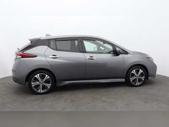 Used Nissan Leaf 2021 for sale - 77545878: Photo