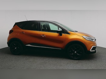 Used Renault Captur 2018 for sale - 79094359: Photo