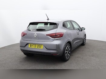 Used Renault Clio 2023 for sale - 77679481: Photo